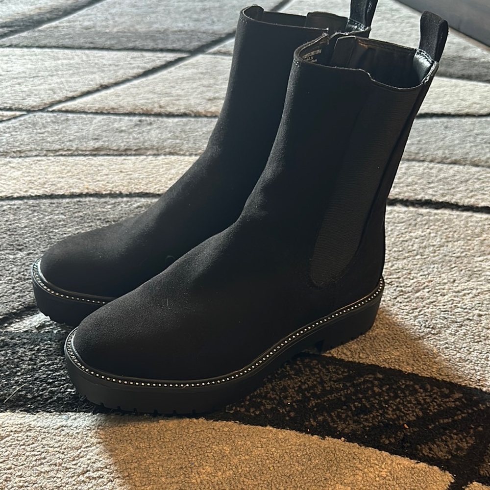 Time and Tru Black Lug Sole Boots